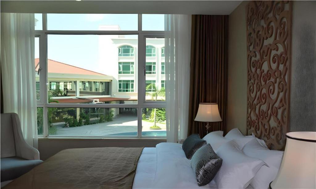San Jiang Grand Hotel Vientiane Esterno foto